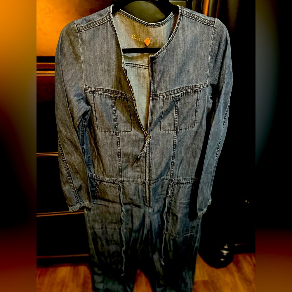 Denim Gap romper size medium
